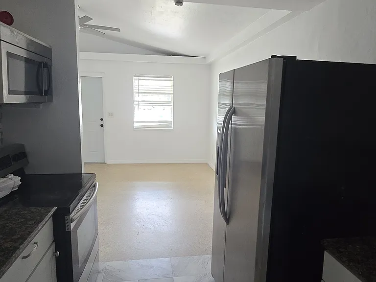3085 Areca Ave #1 — Photo 6