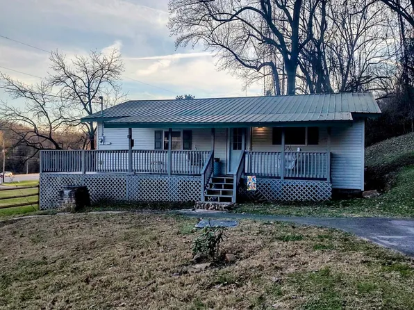 414 Hen Valley Rd, Oliver Springs, TN 37840