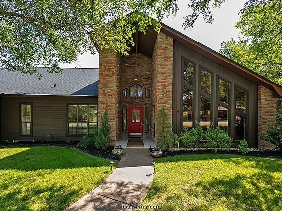 2nd image of 8709 Sandstone Dr