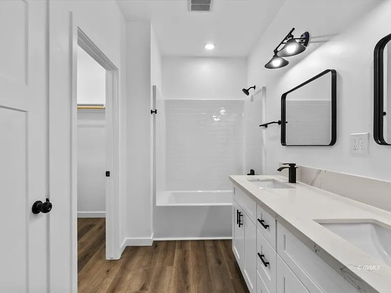 2926 W Eagle Dr — Photo 15