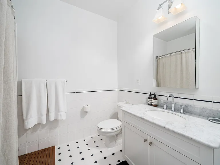 1500 Hudson St #9K — Photo 14