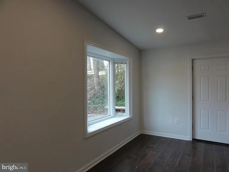 7029 Woodley Ln — Photo 19