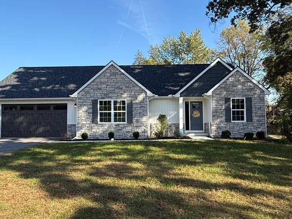 4550 Vineyard Rd, Toledo, OH 43623