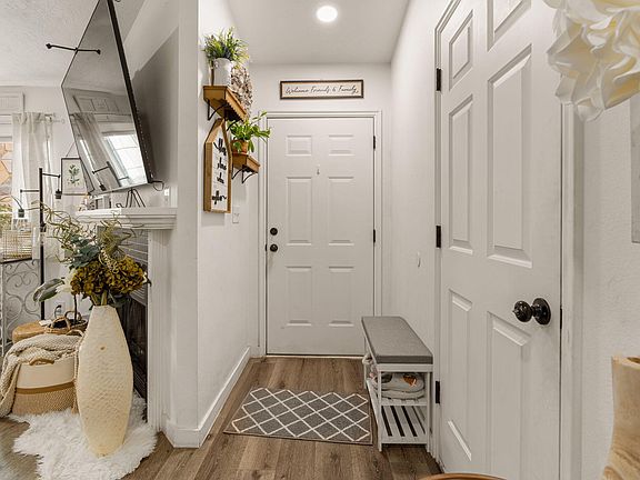 3rd image of 453 S 100 E APT 8