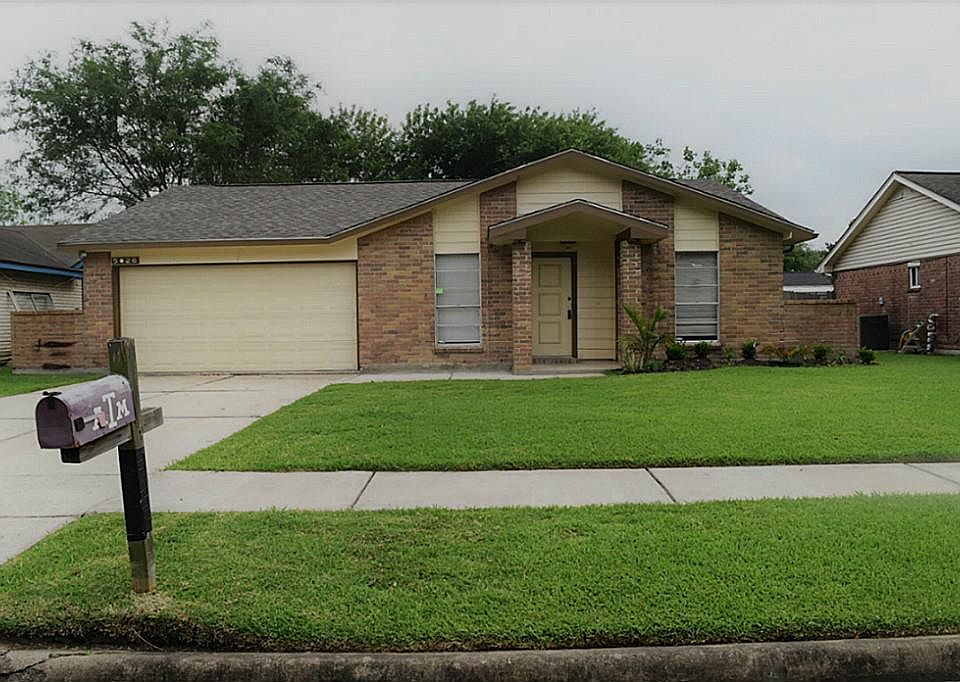 1st image of 5026 Glenvalley Dr