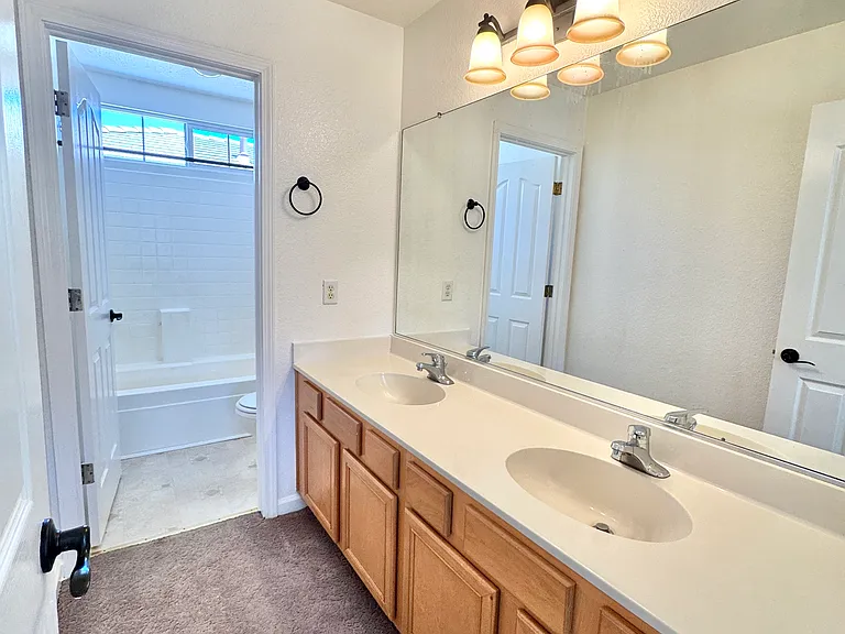 2520 Napoli Dr — Photo 18