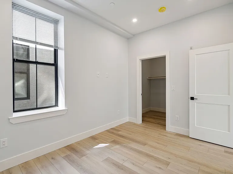Serpentine Apartments: Newly Renovated in the Heart of Drexel — Photo 42