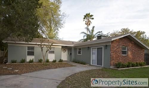 3rd image of 7905 Meadowglen Dr