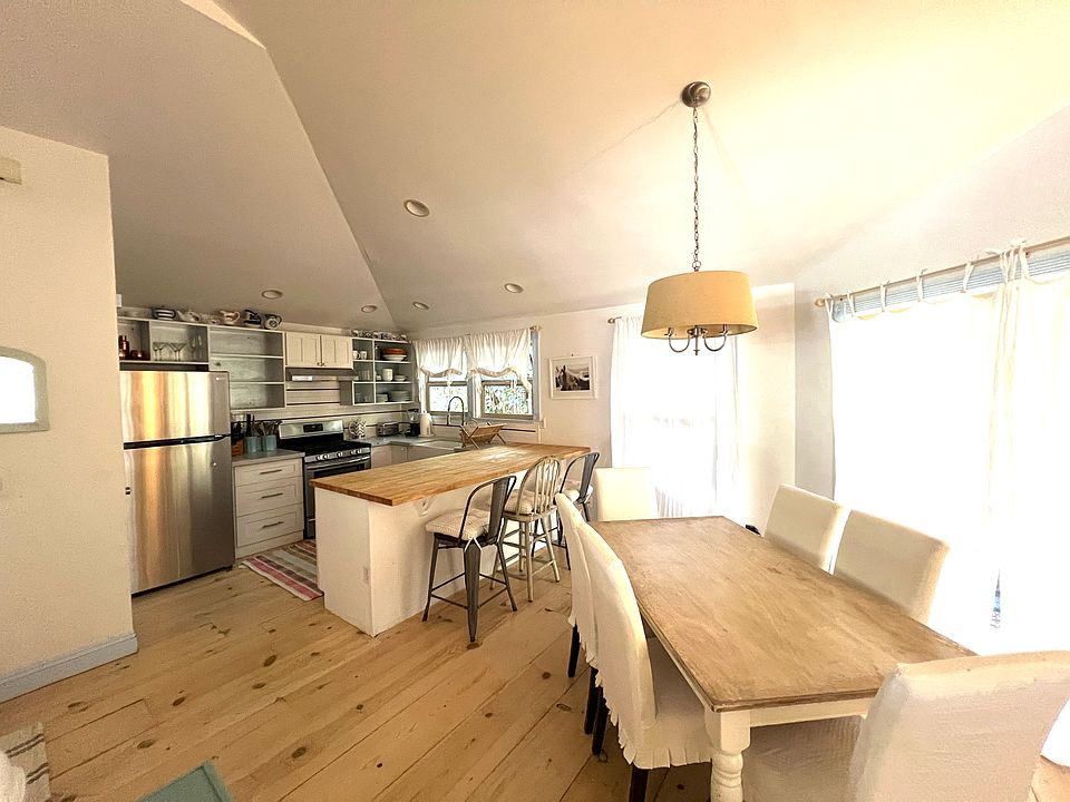 kitchen to dinnig