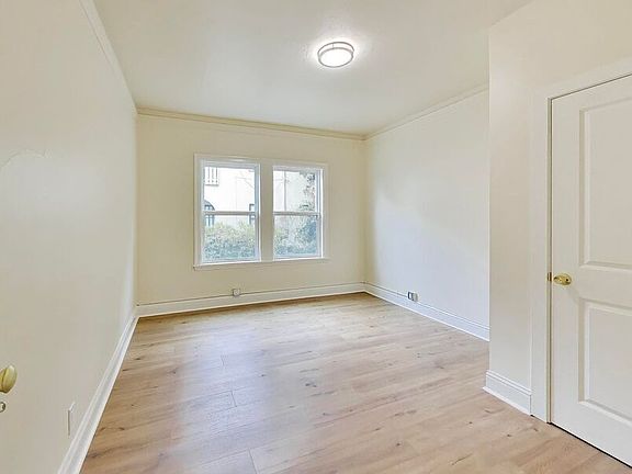 5th image of 1534 Arch St #3
