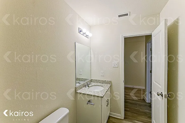 15601 Briar Forest Dr — Photo 12