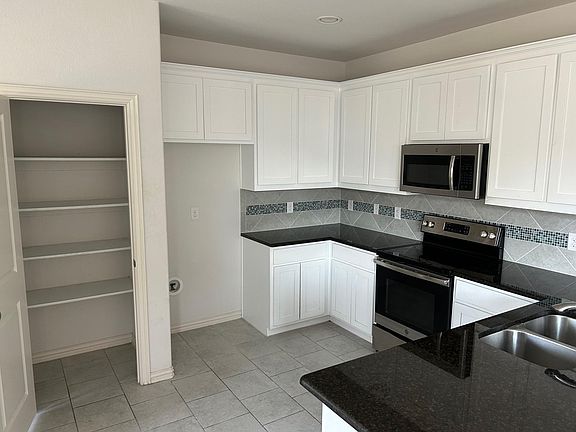 5th image of 304 Lead Creek Dr