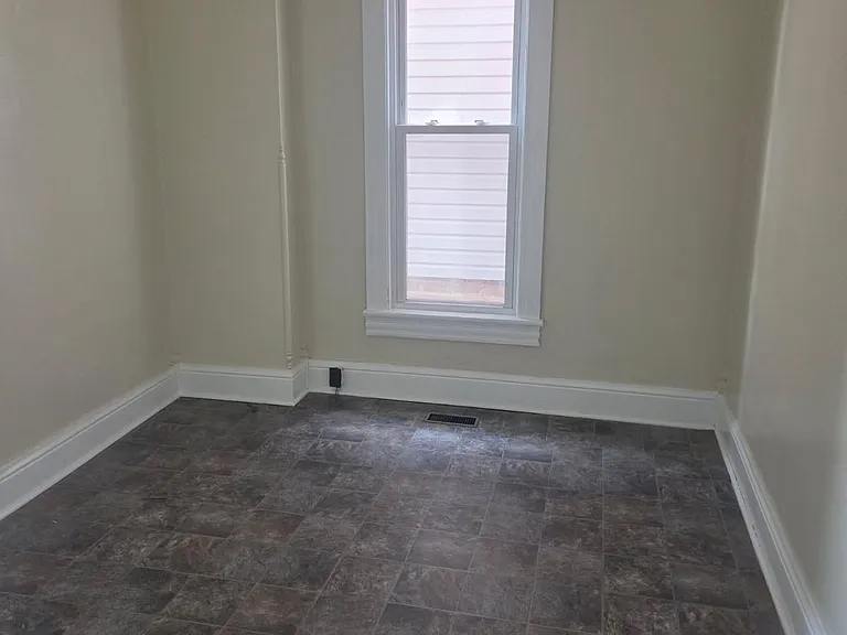 310 Maryland Ave — Photo 38