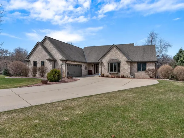 729 Charolais DRIVE, Slinger, WI 53086