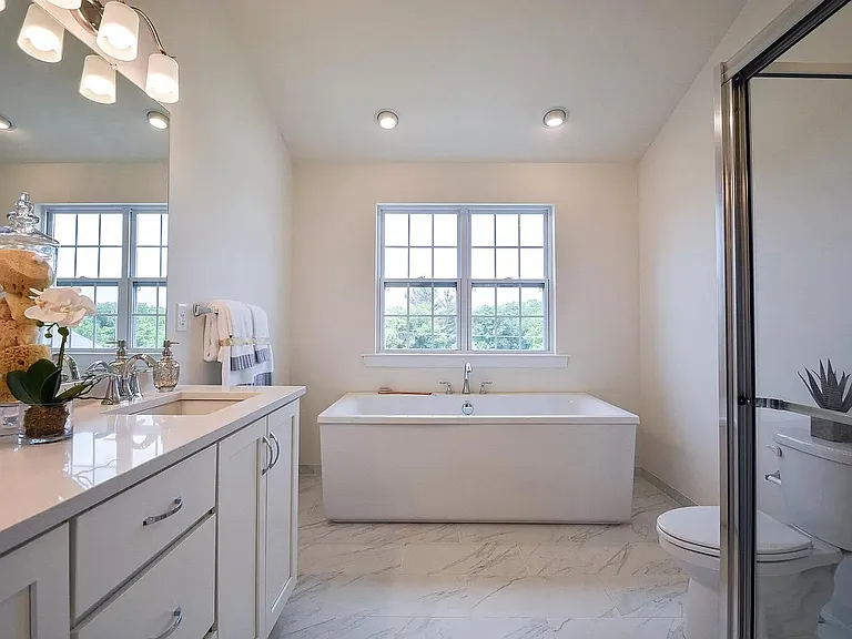 133 Woodwinds Dr — Photo 24