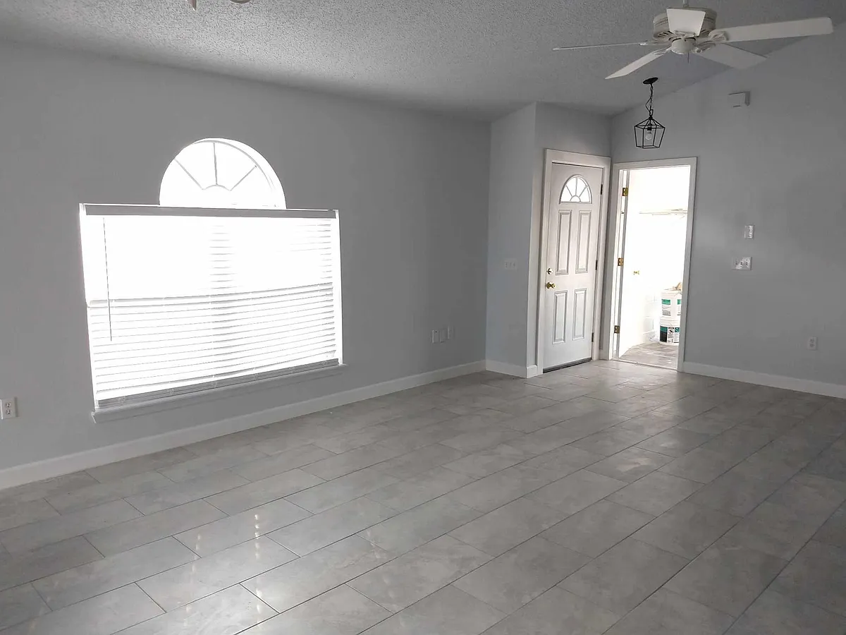 Building Photo - 605 Caladesi Trl