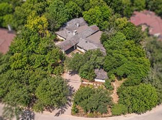 301 Crestwood Dr, Fort Worth, TX 76107
