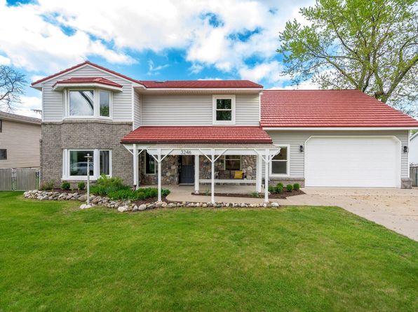 3246 Millwall Ave, Keego Harbor, MI 48320
