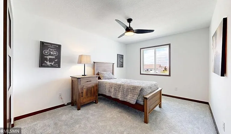 18001 Walnut Cir — Photo 9