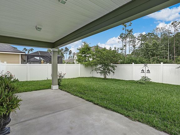 3rd image of 97356 Harbor Concourse Cir