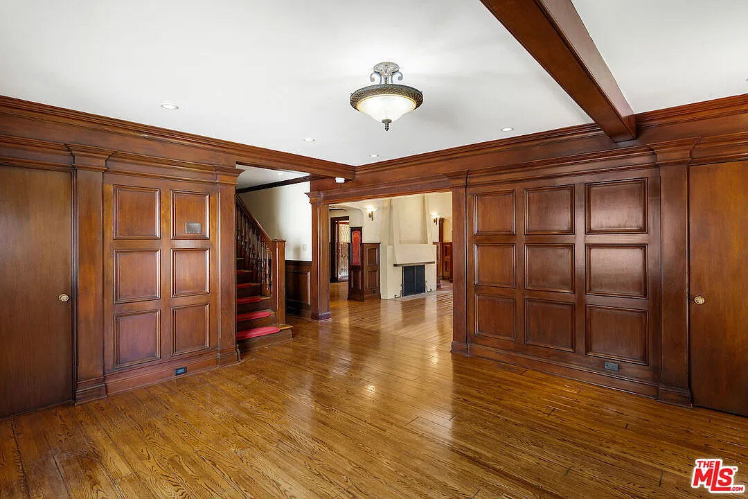 4 bed, 4.5 bath, 3654 sqft, $22,000 — Photo 3