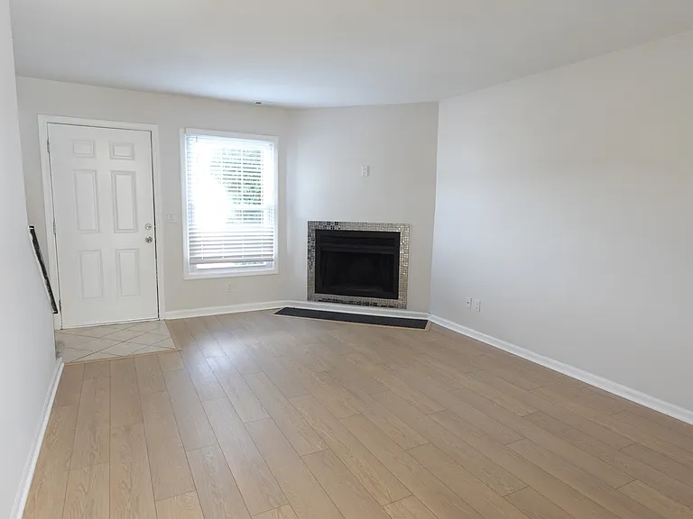 1726 Marywood Ave #1726 — Photo 5