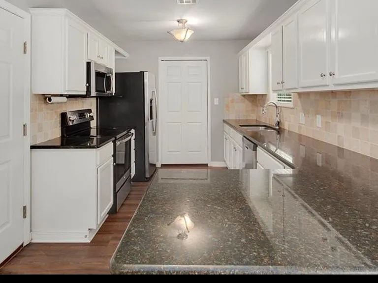 2705 W Meadowlark Dr — Photo 3