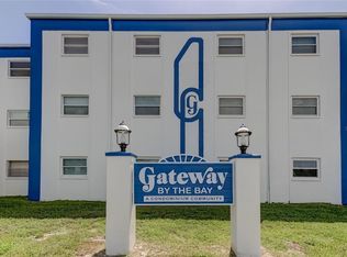 350 79th Ave N APT 114, Saint Petersburg, FL 33702