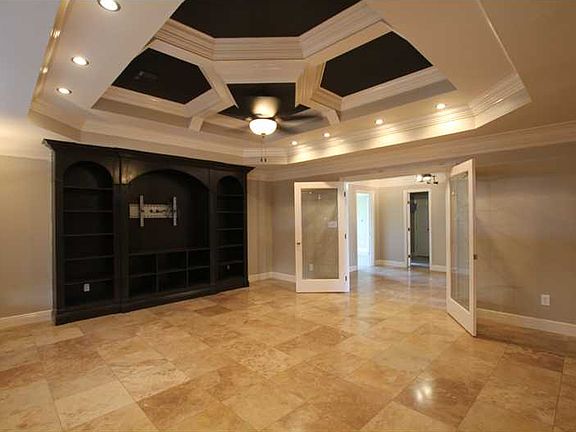 3rd image of 11290 Lake Forest Blvd