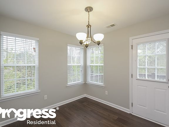 5th image of 711 Denise Ct