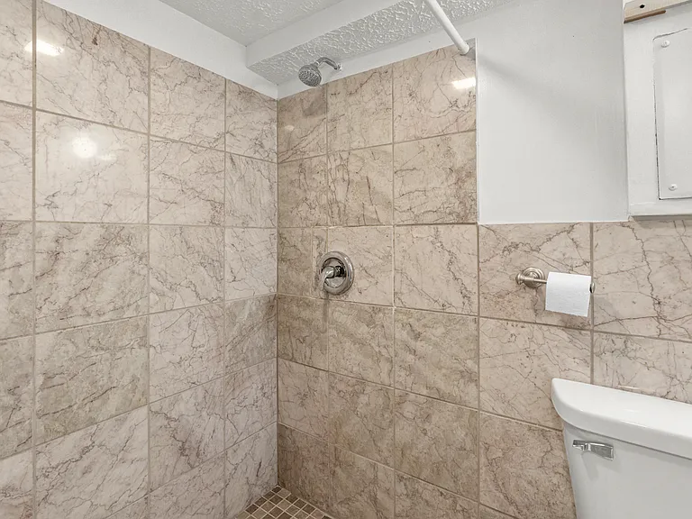 3927 Gold St — Photo 21