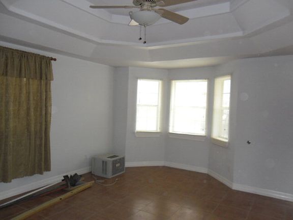2nd image of 806 N Nogales St