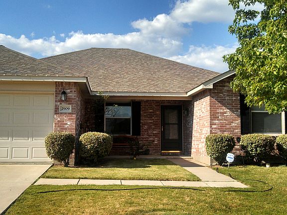 2nd image of 2909 Reata Dr