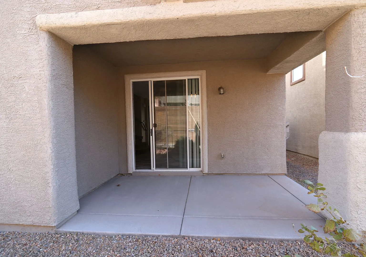 Beautiful 2 Story 3 Bedroom Home located in the Southwest — Photo 2