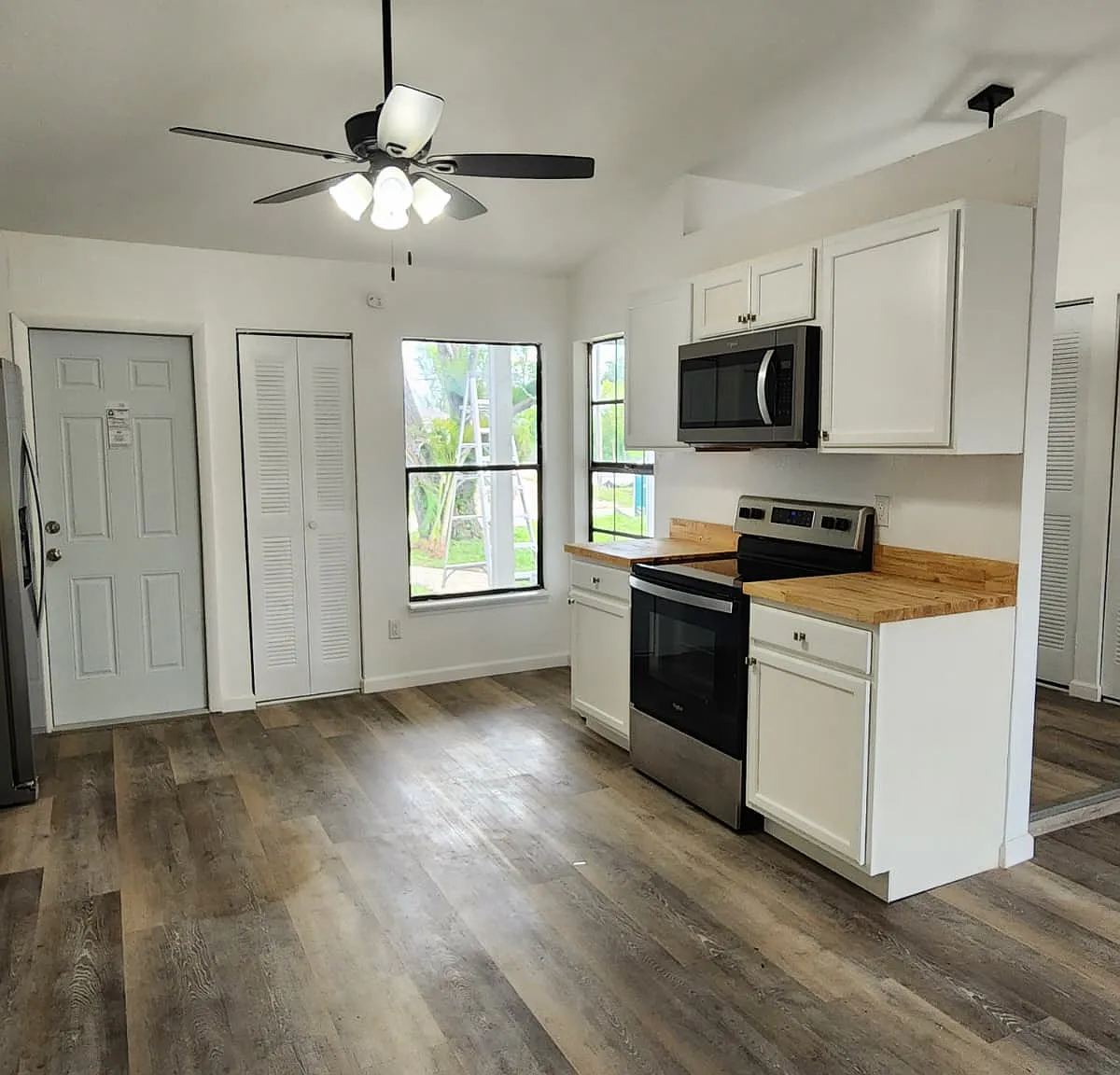 3 bed, 1218 sqft, $1,945 — Photo 3