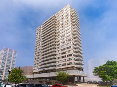 5601 N Sheridan Rd APT 6C, Chicago, IL, 60660