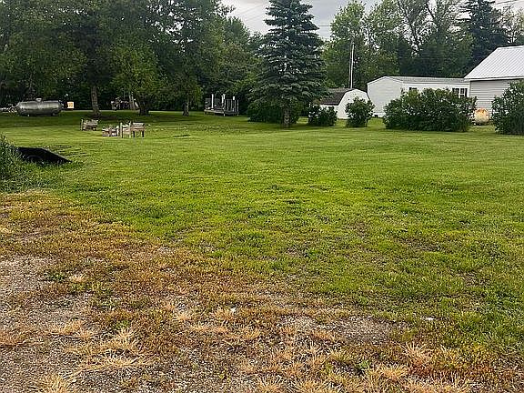 4th image of 11 Lapham Ave