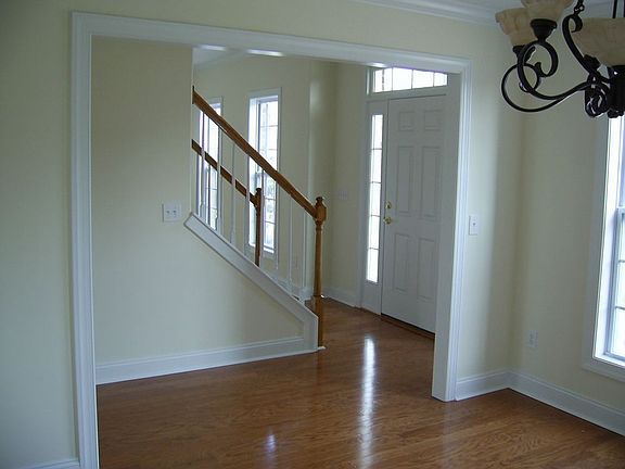 3rd image of 1308 Wakefield Ct