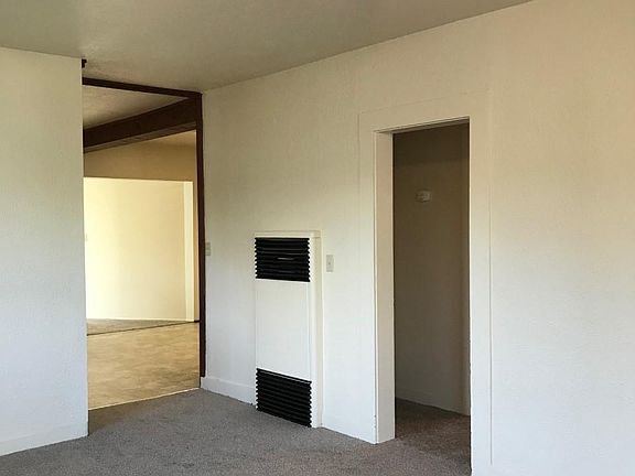 5th image of 3144 Central Ave