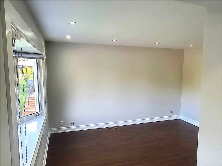 253 Sinclair Ave — Photo 4