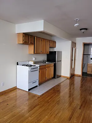 Rented by Danielle Stoller, LREB | media 7