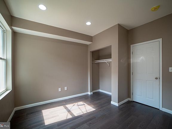 4th image of 1829 N Willington St #2