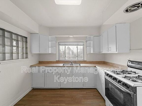 3rd image of 71 McKinnie Ave