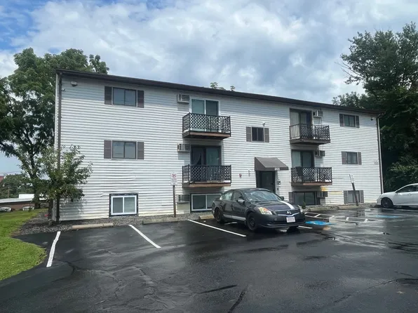 255 Danforth St #2F, Fall River, MA 02720