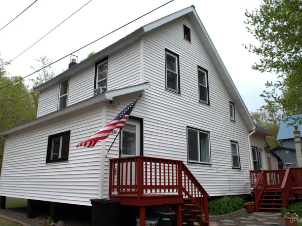 26332 3rd St, Hubbell, MI 49934