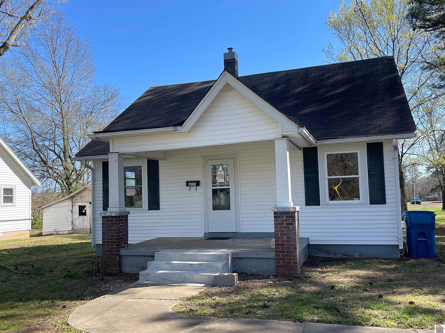 605 Sycamore St, Murray, KY 42071 | Zillow