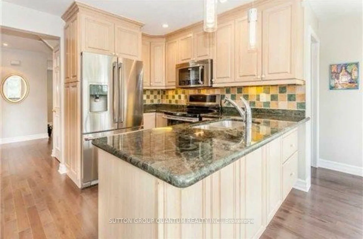 5 bed, $4,000 — Photo 4