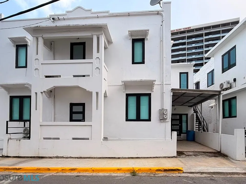 149 Calle Delbrey #1B