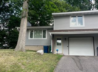 2128 Cedar Ln #1, Mound, MN 55364