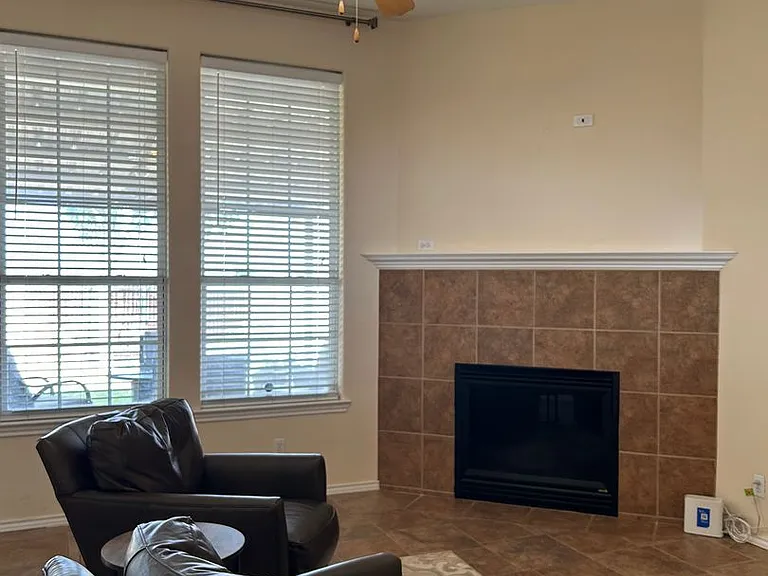 6911 Stonegate Dr — Photo 4